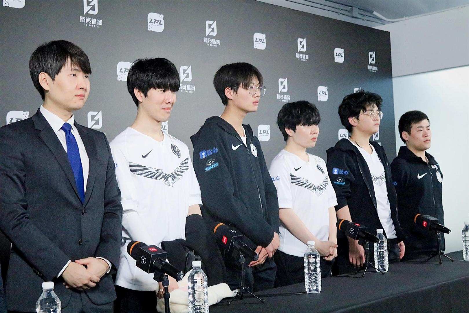 爱游戏体育-TheShy赛事官方发布赛事规则更新新规,FPX争议不断!的简单介绍