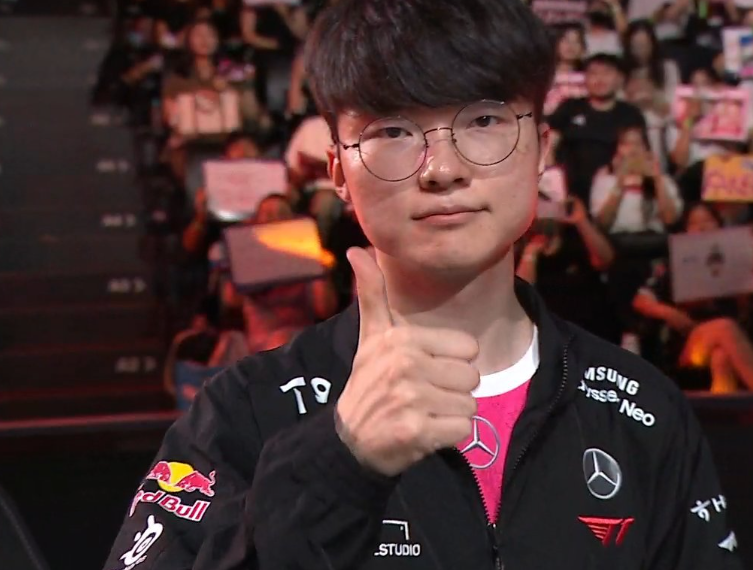 爱游戏体育-Faker回归赛场，突破纪录首场状态亮眼，皇家马德里观众沸腾！的简单介绍