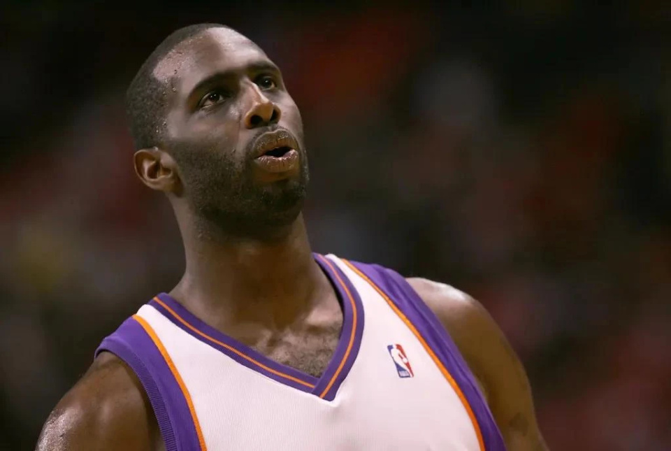 爱游戏-蒂姆连续十五场比赛得分超过势不可挡，雄鹿挑战极限！的简单介绍